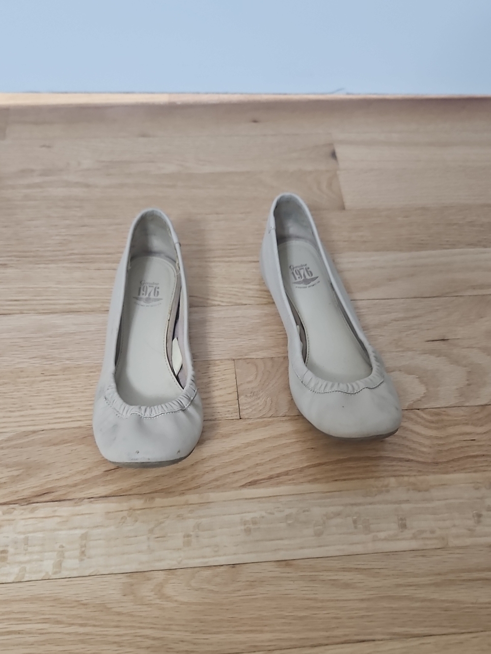 Genuine 1976 Everyday Leather Ballet Flats in Light Cream
